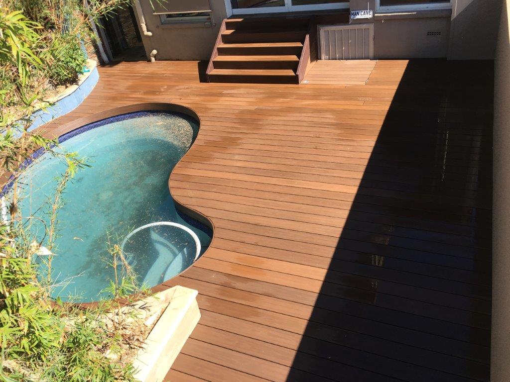 Composite vs Hardwood Decking: Real Cost Comparison